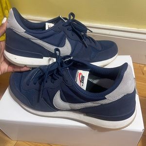 Nike internationalist custom sneakers